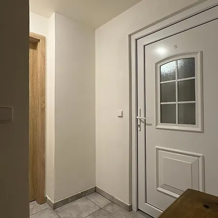 Moderní Podkrovní Garsonka S Hezkým Výhledem * Praga